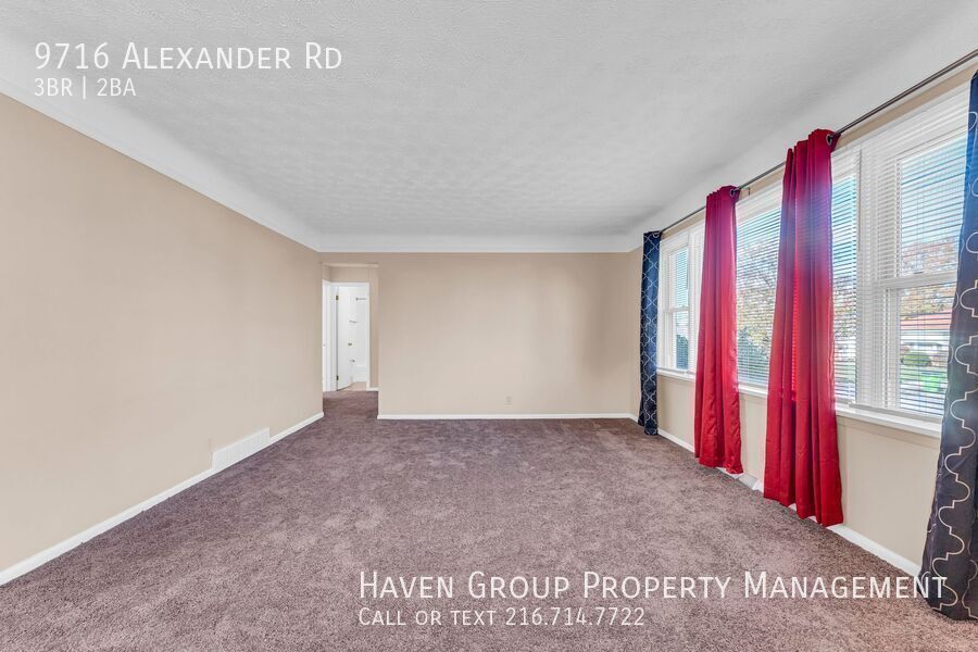 9716 Alexander Rd, Garfield Heights - Spacious 3 bed 2 bath single family home! property image