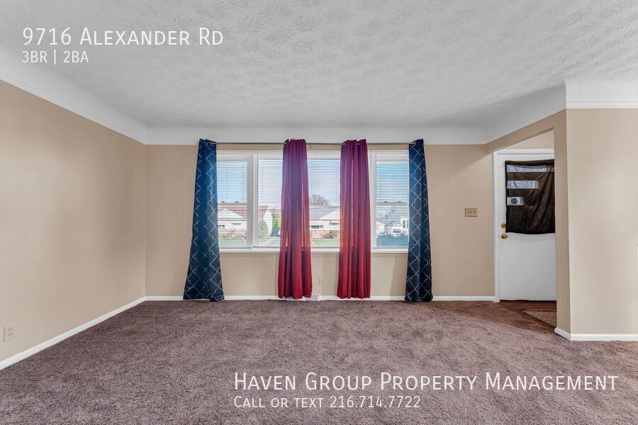 9716 Alexander Rd, Garfield Heights - Spacious 3 bed 2 bath single family home! property image