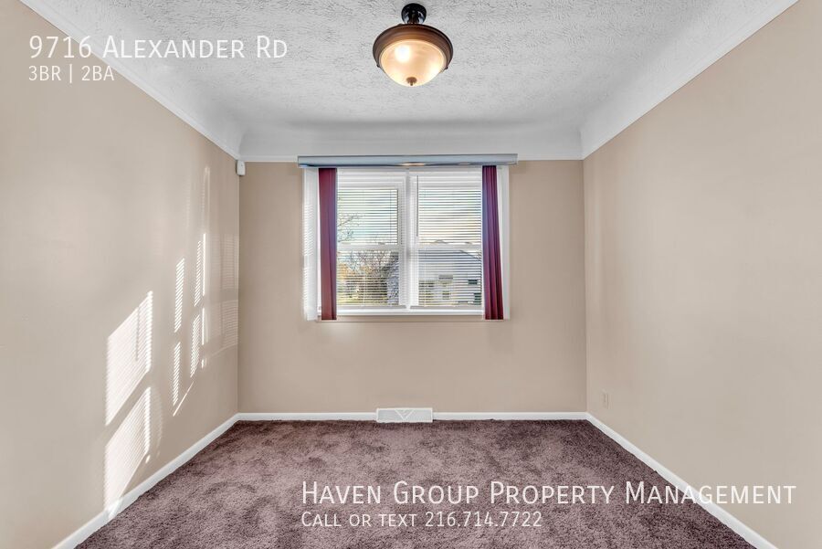 9716 Alexander Rd, Garfield Heights - Spacious 3 bed 2 bath single family home! property image