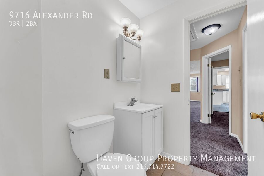 9716 Alexander Rd, Garfield Heights - Spacious 3 bed 2 bath single family home! property image