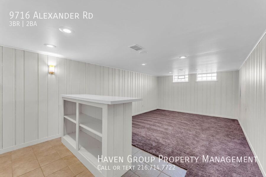 9716 Alexander Rd, Garfield Heights - Spacious 3 bed 2 bath single family home! property image