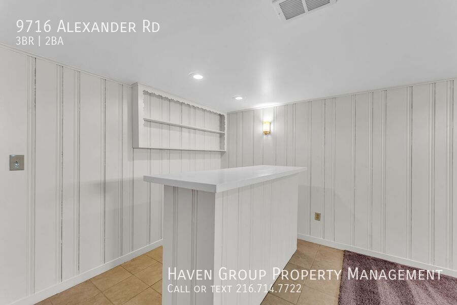 9716 Alexander Rd, Garfield Heights - Spacious 3 bed 2 bath single family home! property image