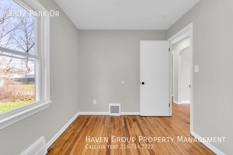 Welcome to 3802 Park Dr, Parma, OH 44134! This cozy 3-bedroom, 1-bath single-family home offers a bright living space, functional kitchen, and comfortable bedrooms, perfect for everyday living. property image