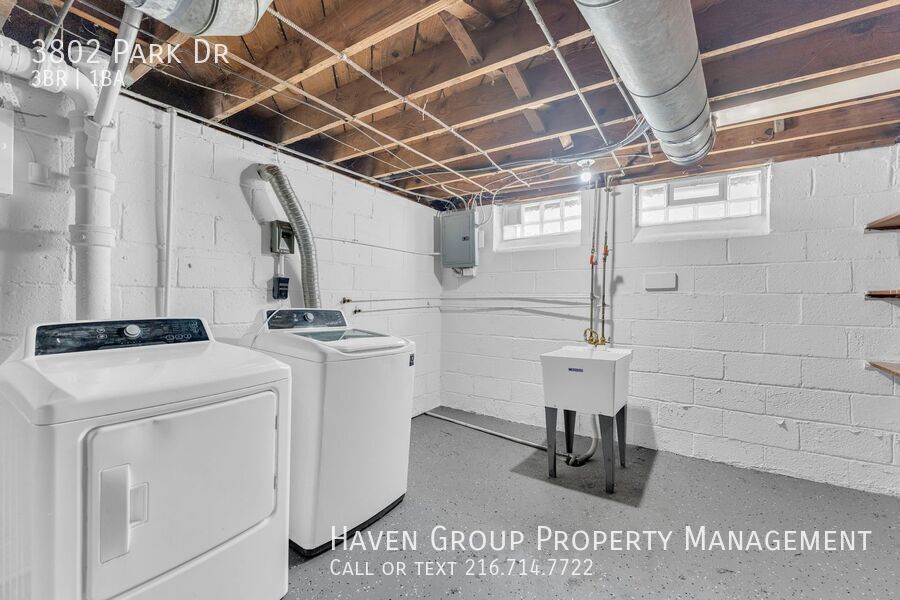 Welcome to 3802 Park Dr, Parma, OH 44134! This cozy 3-bedroom, 1-bath single-family home offers a bright living space, functional kitchen, and comfortable bedrooms, perfect for everyday living. property image