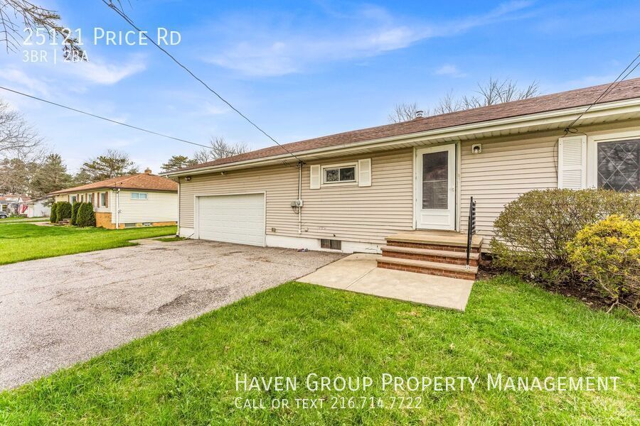 25121 Price Rd, Bedford Heights - Welcome to this spacious 3-bed 1.5-bath single-family home!  property image