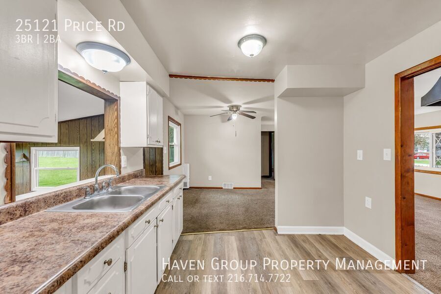25121 Price Rd, Bedford Heights - Welcome to this spacious 3-bed 1.5-bath single-family home!  property image