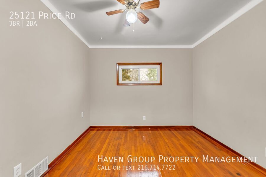 25121 Price Rd, Bedford Heights - Welcome to this spacious 3-bed 1.5-bath single-family home!  property image