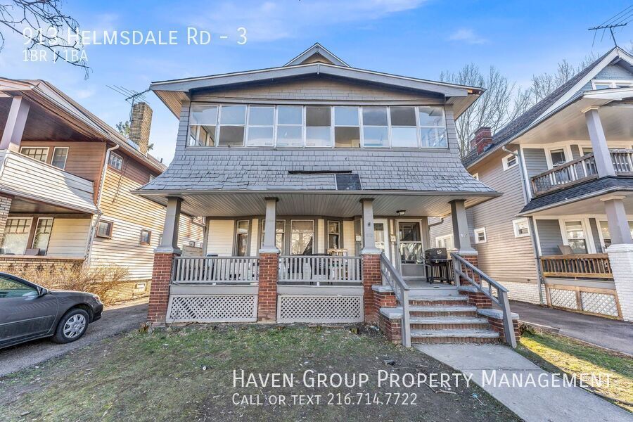 913 Helmsdale Rd | Unit 3, Cleveland Heights- Spacious 1 bed 1 bath multi-family home! property image
