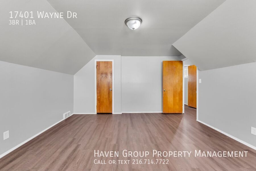 17401 Wayne Dr, Cleveland -  Spacious 3-bed 1-bath single-family home! property image