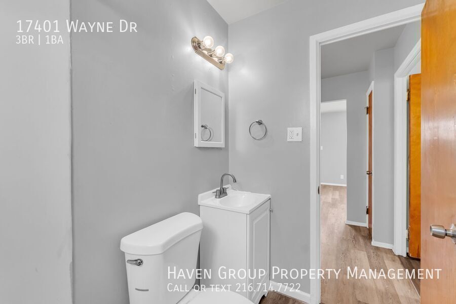 17401 Wayne Dr, Cleveland -  Spacious 3-bed 1-bath single-family home! property image