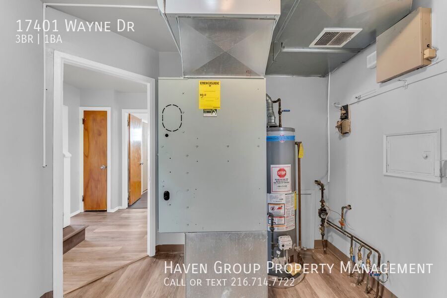 17401 Wayne Dr, Cleveland -  Spacious 3-bed 1-bath single-family home! property image