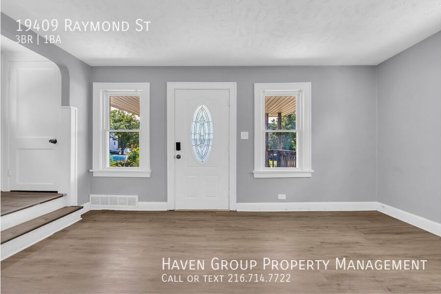 19409 Raymond St, Maple Heights - Spacious 3-bed 1-bath single-family home! property image