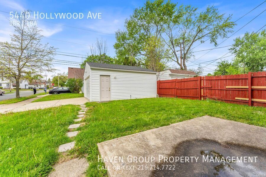 5440 Hollywood Ave, Maple Heights- Spacious 3-bed 1-bath single-family home! property image