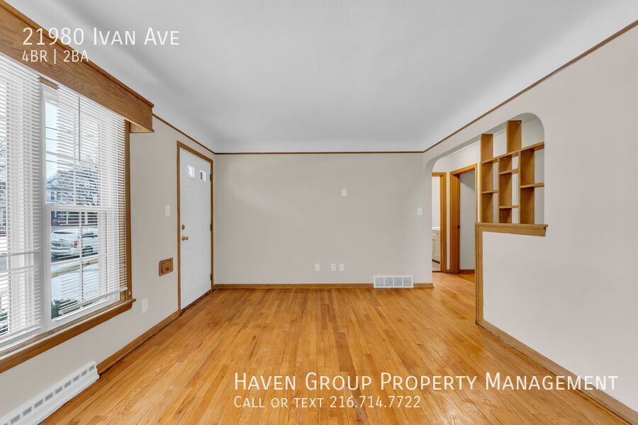 21980 Ivan Ave, Euclid - Spacious 4-bed 2-bath single-family home! property image