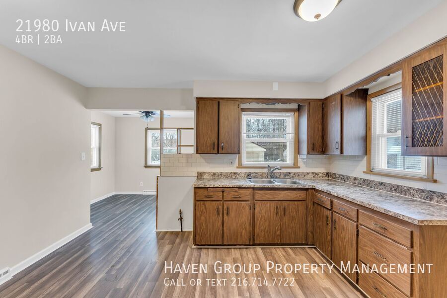 21980 Ivan Ave, Euclid - Spacious 4-bed 2-bath single-family home! property image