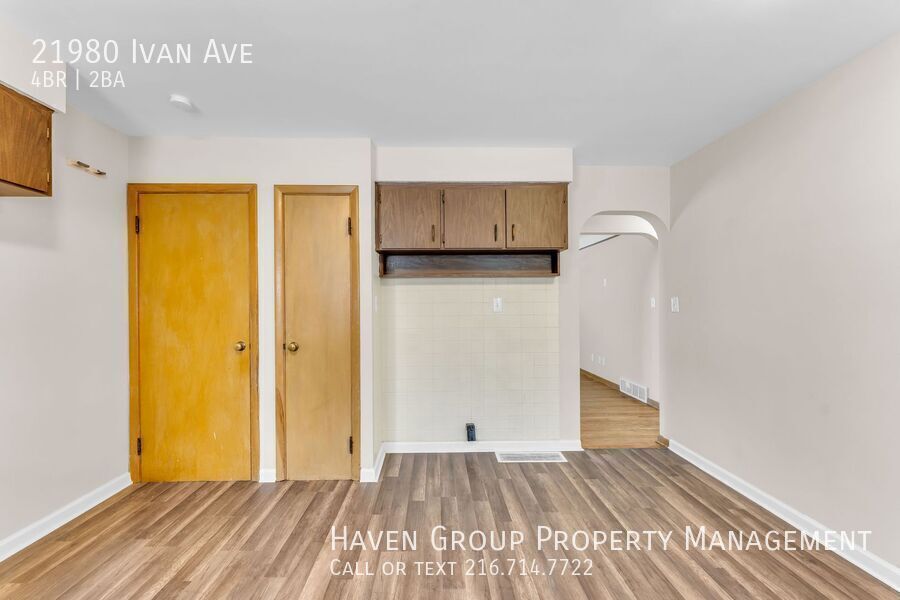 21980 Ivan Ave, Euclid - Spacious 4-bed 2-bath single-family home! property image