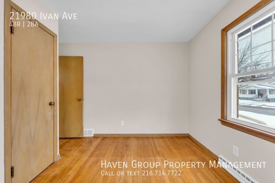 21980 Ivan Ave, Euclid - Spacious 4-bed 2-bath single-family home! property image