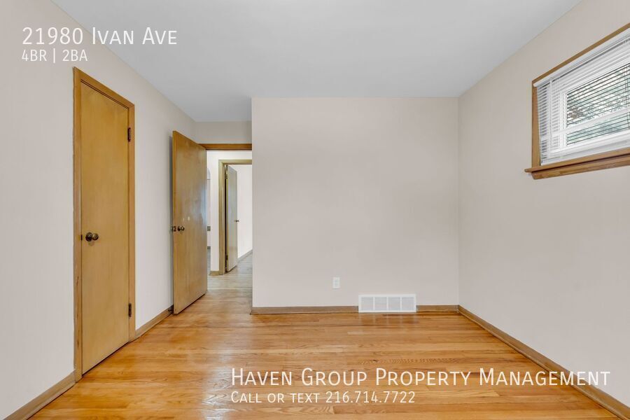 21980 Ivan Ave, Euclid - Spacious 4-bed 2-bath single-family home! property image