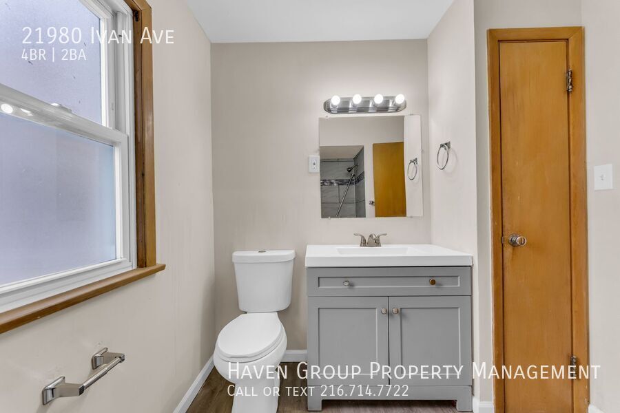 21980 Ivan Ave, Euclid - Spacious 4-bed 2-bath single-family home! property image