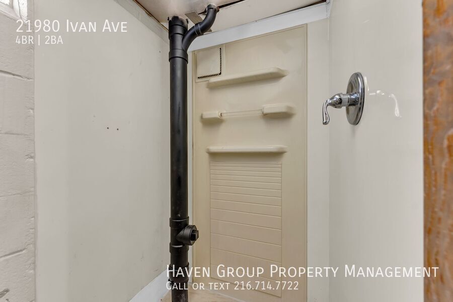 21980 Ivan Ave, Euclid - Spacious 4-bed 2-bath single-family home! property image