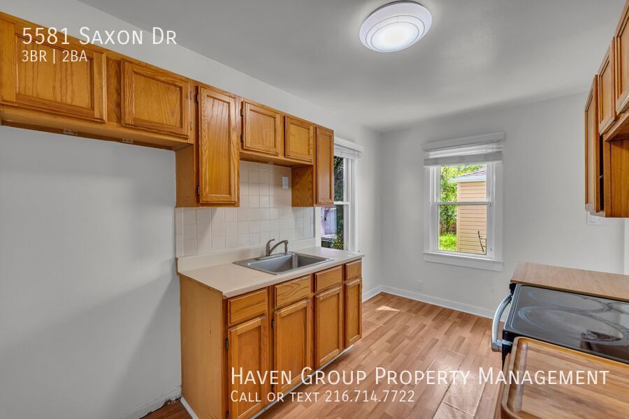 5581 Saxon Dr, Garfield Heights - Spacious 3-bed 2-bath single-family home! property image