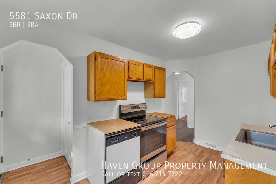 5581 Saxon Dr, Garfield Heights - Spacious 3-bed 2-bath single-family home! property image