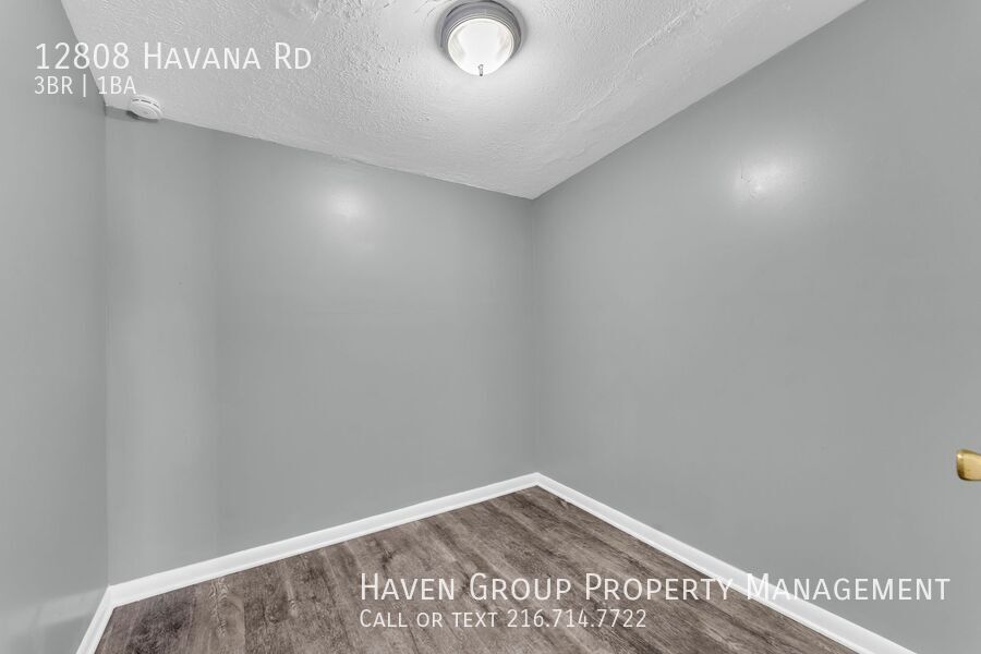 12808 Havana Rd, Garfield Hts, Ohio, 44125 - Spacious 3-bed 1-bath single-family home! property image