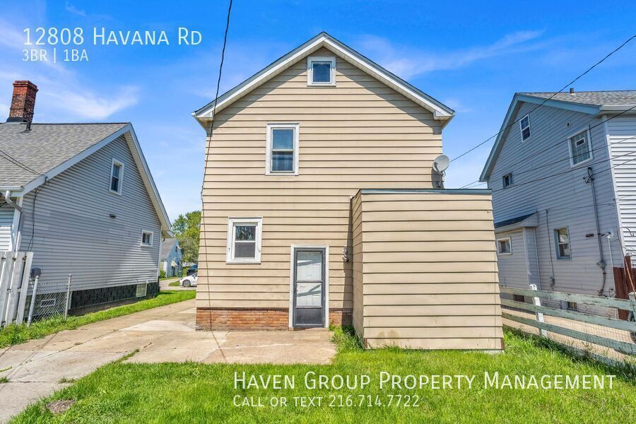 12808 Havana Rd, Garfield Hts, Ohio, 44125 - Spacious 3-bed 1-bath single-family home! property image