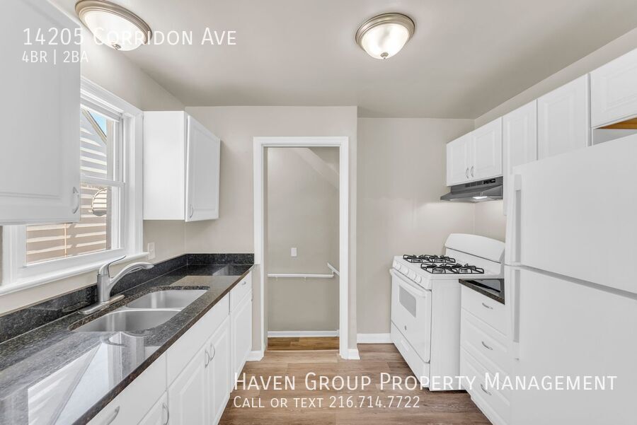14205 Corridon Ave, Maple Heights, Ohio, 44137- Spacious 4-bed 1.5-bath single-family home! property image