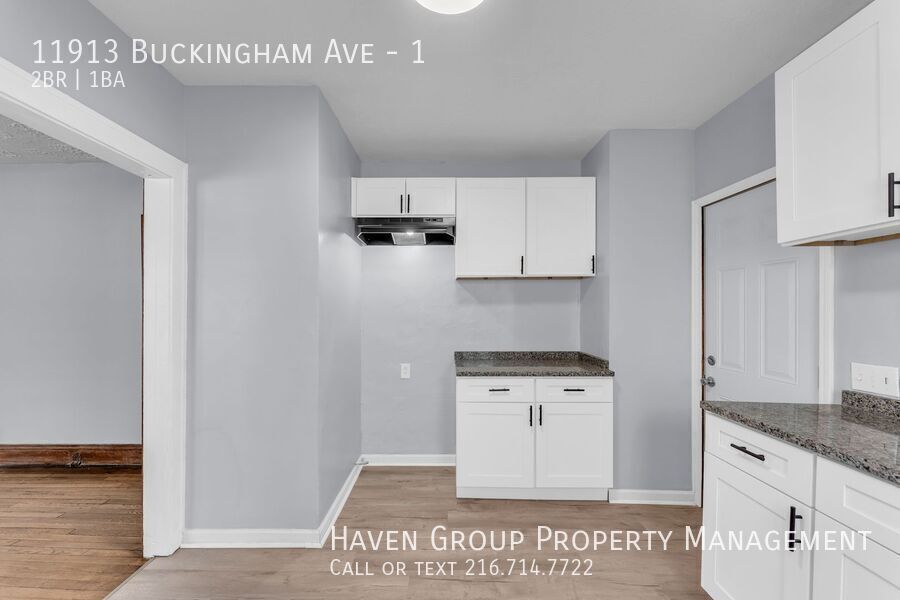 11913 Buckingham Ave | DN, Cleveland - Spacious 2-bed 1-bath multi-family home! property image