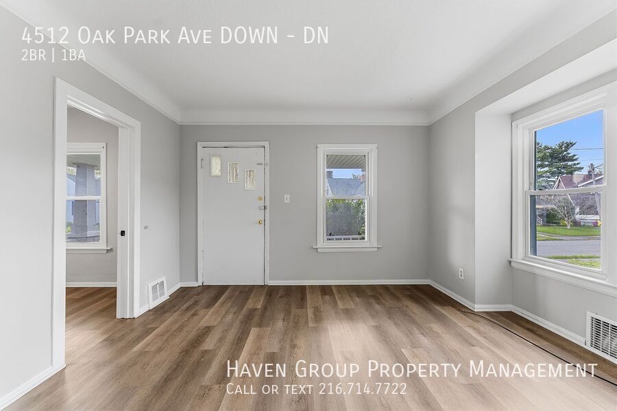 4512 Oak Park Ave| DN, Cleveland, Ohio, 44109 - Spacious 2-bed 1-bath multi-family home! property image