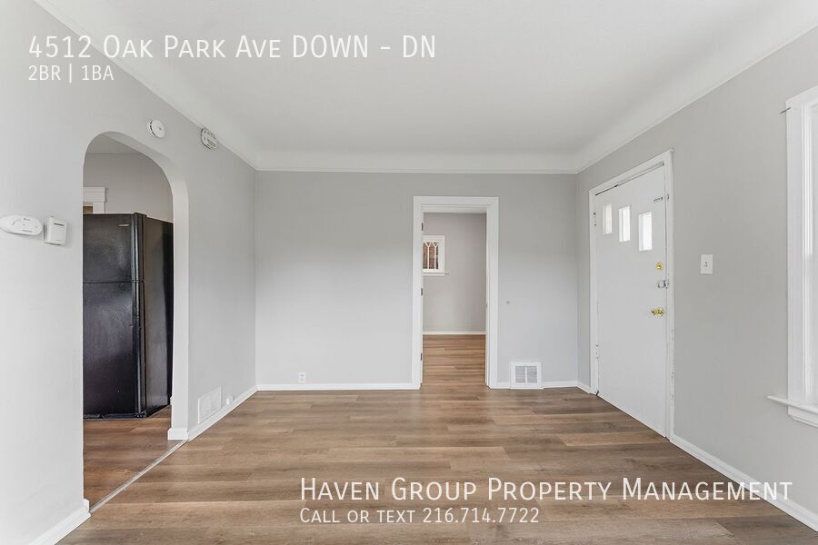 4512 Oak Park Ave| DN, Cleveland, Ohio, 44109 - Spacious 2-bed 1-bath multi-family home! property image