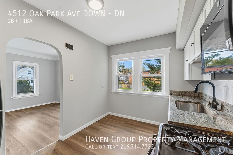 4512 Oak Park Ave| DN, Cleveland, Ohio, 44109 - Spacious 2-bed 1-bath multi-family home! property image