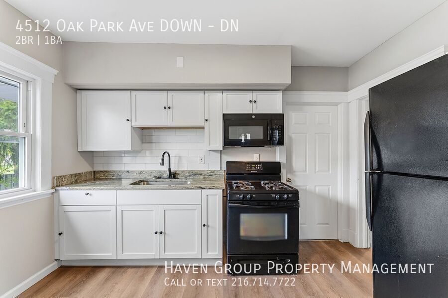 4512 Oak Park Ave| DN, Cleveland, Ohio, 44109 - Spacious 2-bed 1-bath multi-family home! property image