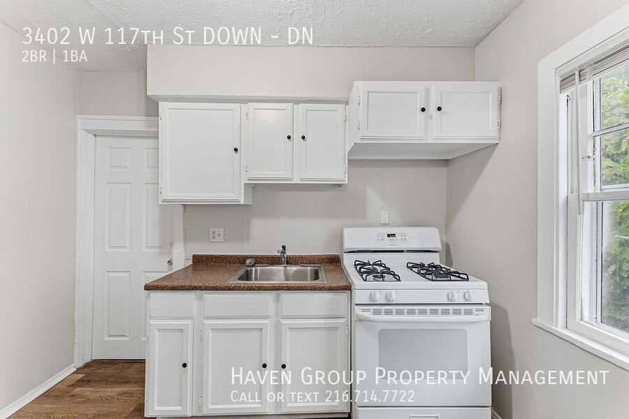 3400 (3402) W 117th St | DN, Cleveland, Ohio 44111 - Spacious 2-bed 1-bath multi-family home! property image