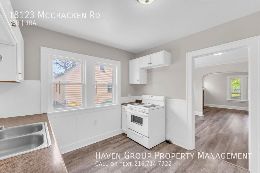 18123 McCracken Rd, Maple Heights, Ohio, 44137- Spacious 3-bed 1-bath single-family home! property image
