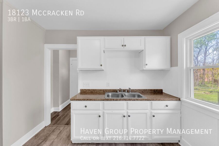 18123 McCracken Rd, Maple Heights, Ohio, 44137- Spacious 3-bed 1-bath single-family home! property image