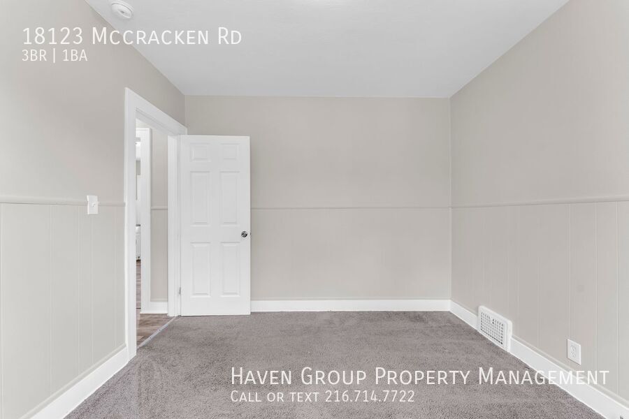 18123 McCracken Rd, Maple Heights, Ohio, 44137- Spacious 3-bed 1-bath single-family home! property image