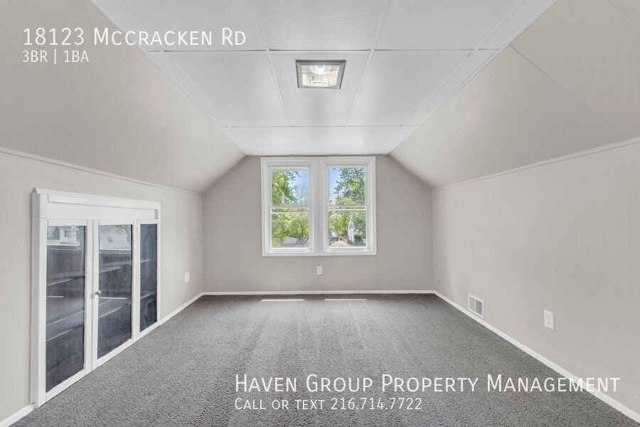 18123 McCracken Rd, Maple Heights, Ohio, 44137- Spacious 3-bed 1-bath single-family home! property image