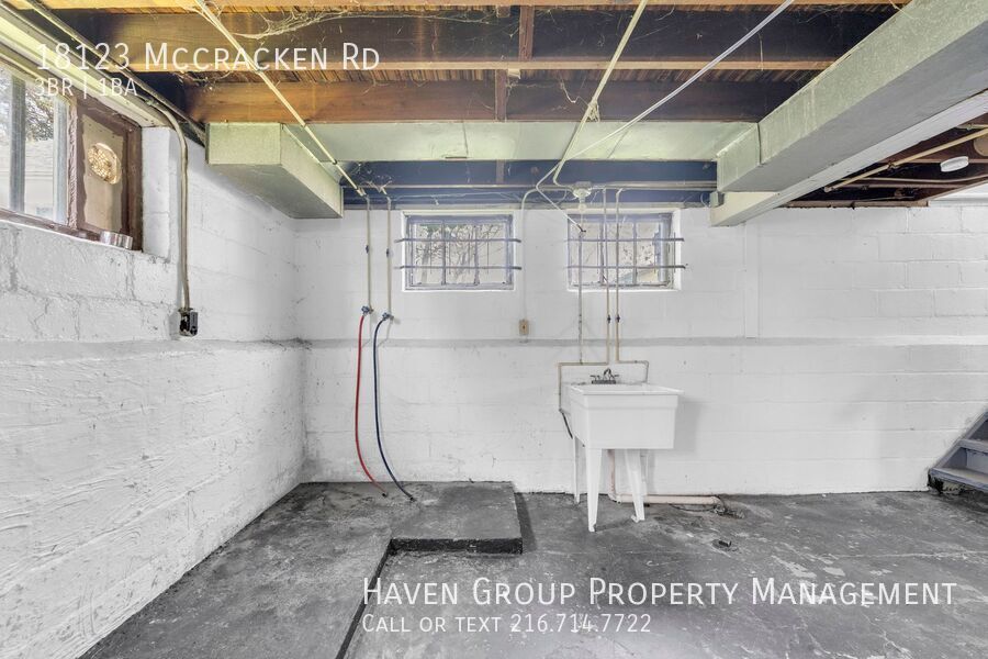 18123 McCracken Rd, Maple Heights, Ohio, 44137- Spacious 3-bed 1-bath single-family home! property image