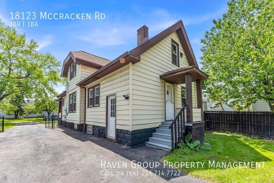 18123 McCracken Rd, Maple Heights, Ohio, 44137- Spacious 3-bed 1-bath single-family home! property image