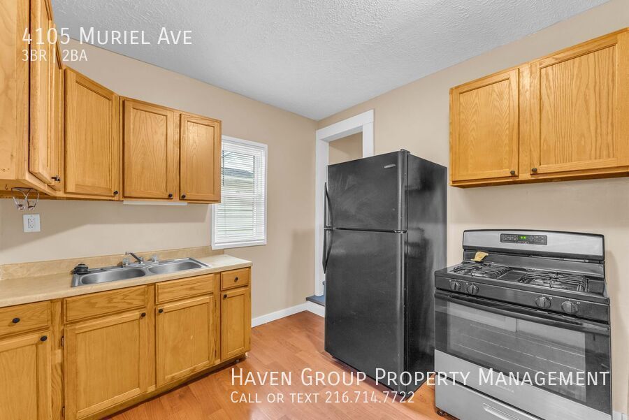 4105 Muriel Ave, Cleveland, Ohio, 44109- Spacious 3-bed 1.5 -bath single-family home! property image