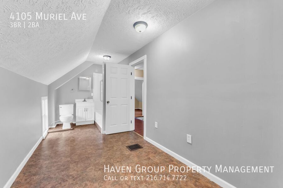 4105 Muriel Ave, Cleveland, Ohio, 44109- Spacious 3-bed 1.5 -bath single-family home! property image