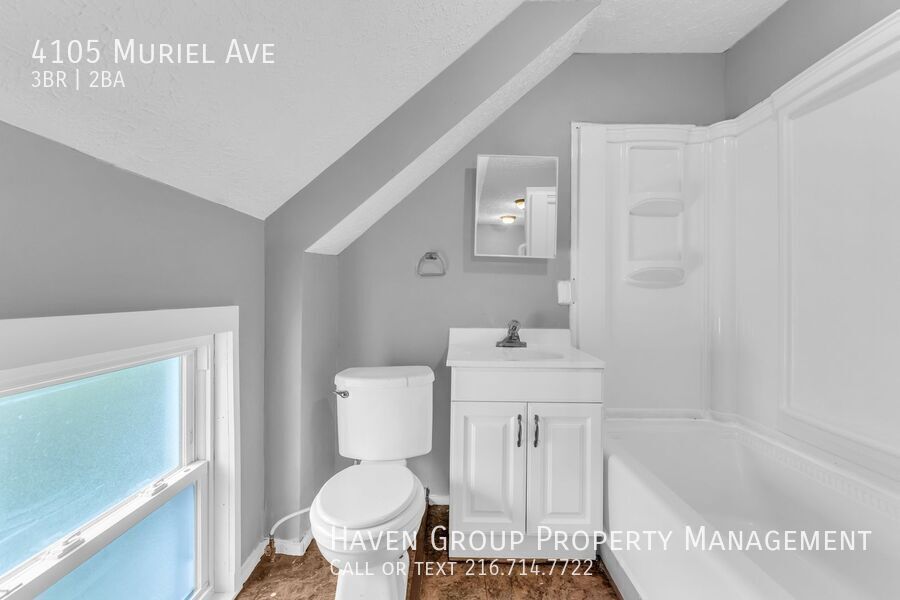 4105 Muriel Ave, Cleveland, Ohio, 44109- Spacious 3-bed 1.5 -bath single-family home! property image