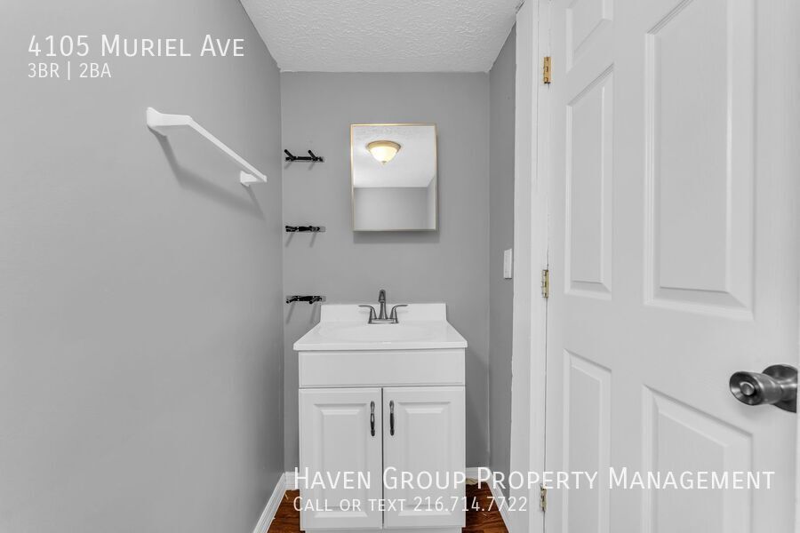 4105 Muriel Ave, Cleveland, Ohio, 44109- Spacious 3-bed 1.5 -bath single-family home! property image
