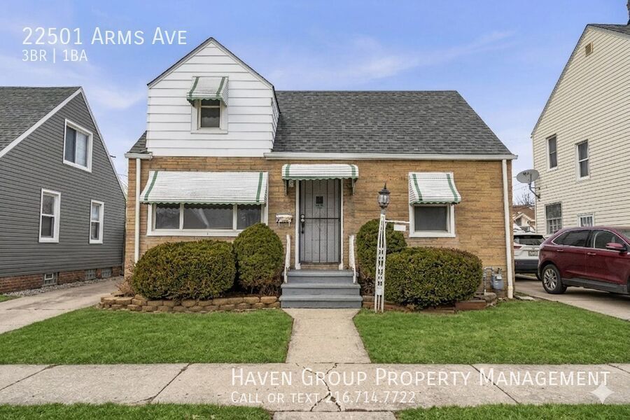 22501 Arms Ave, Euclid - Spacious 3-bed 1-bath single-family home! property image
