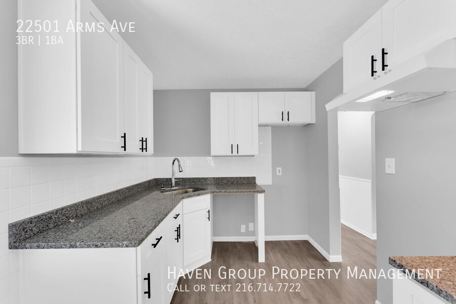 22501 Arms Ave, Euclid - Spacious 3-bed 1-bath single-family home! property image