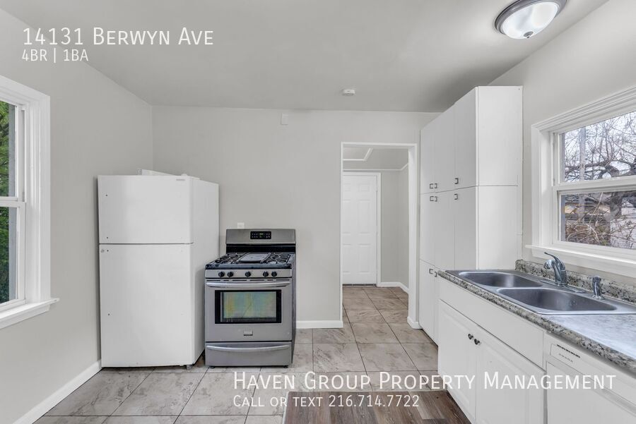 14131 Berwyn Ave, Cleveland, Ohio, 44111- Spacious 4-bed 1 -bath single-family home! property image
