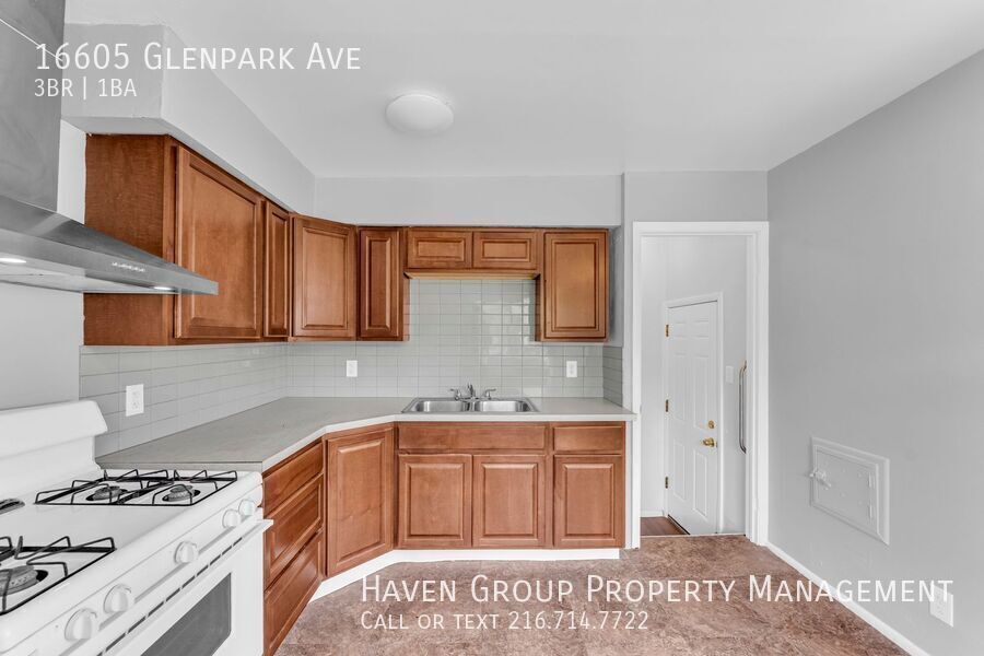 16605 Glenpark Ave, Cleveland, Ohio, 44128- Spacious 3-bed 1 -bath single-family home! property image