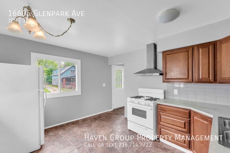 16605 Glenpark Ave, Cleveland, Ohio, 44128- Spacious 3-bed 1 -bath single-family home! property image